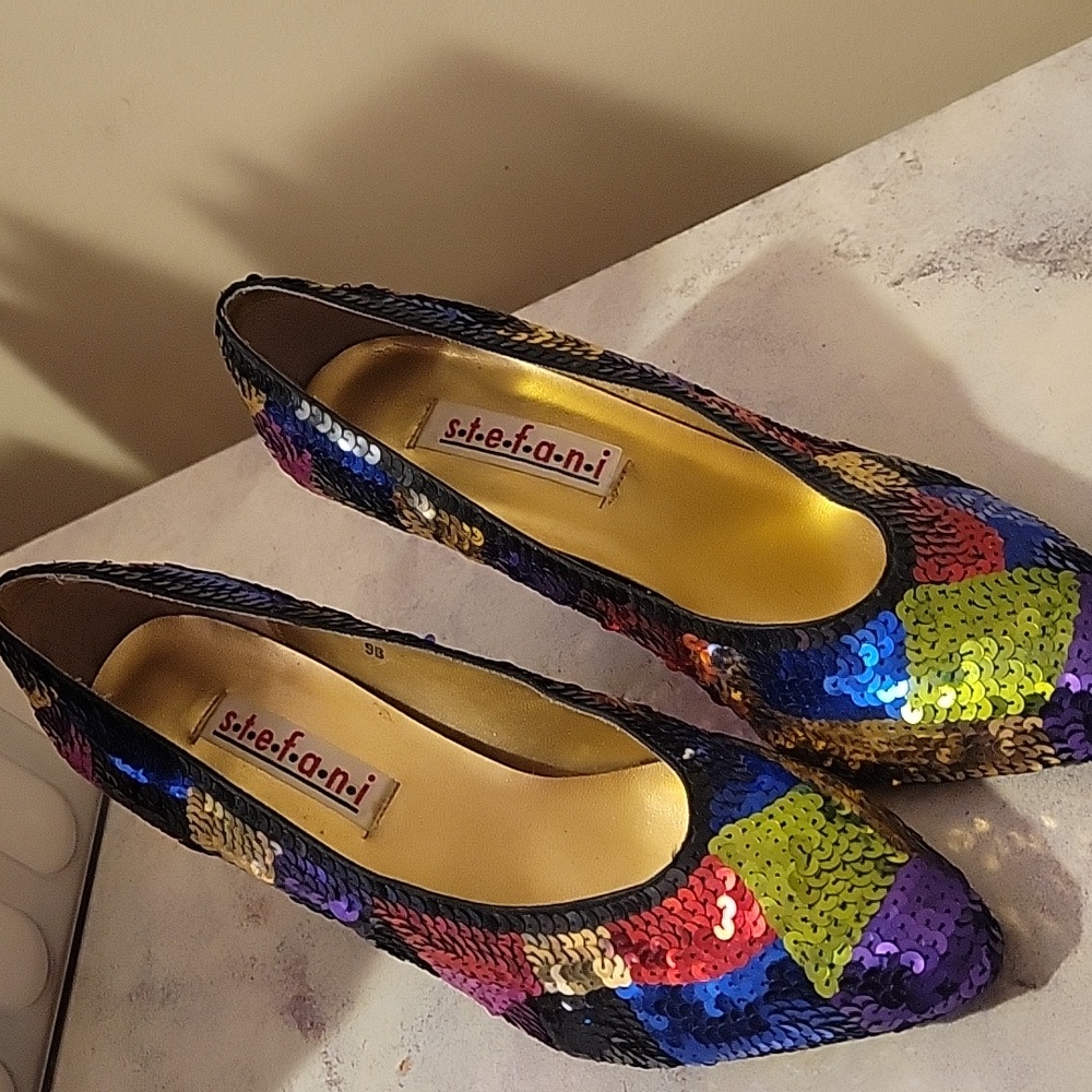Vintage Mulit- Color Pumps - Picture 2 of 6